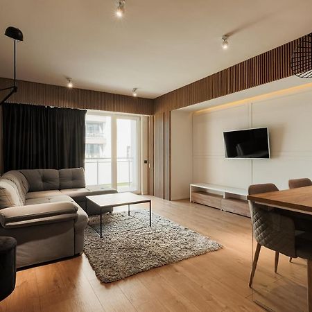 Nest Inn Stiletto Apartment Kluż-Napoka Zewnętrze zdjęcie