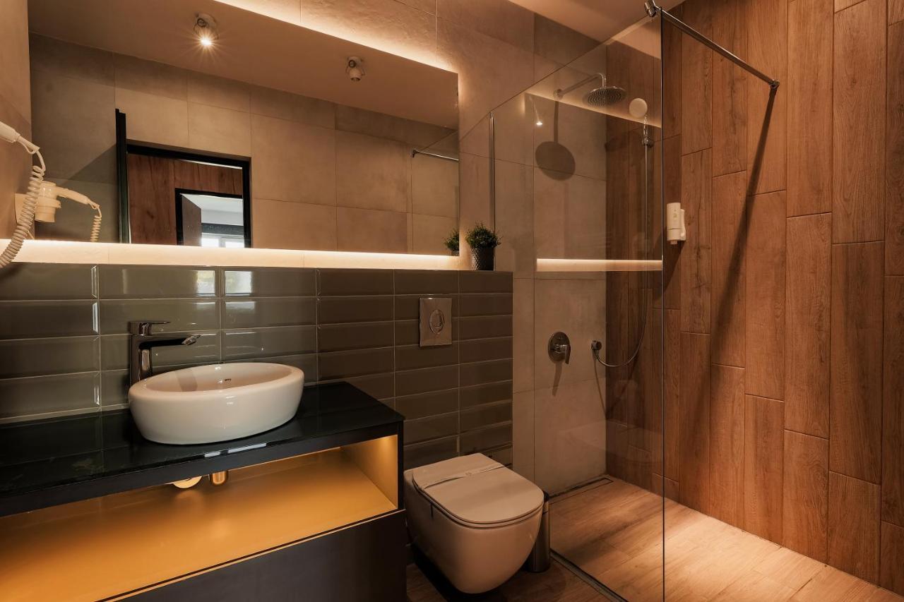 Nest Inn Stiletto Apartment Kluż-Napoka Zewnętrze zdjęcie