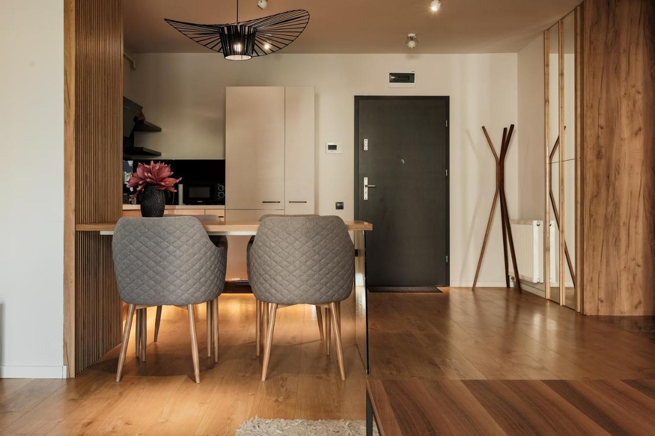 Nest Inn Stiletto Apartment Kluż-Napoka Zewnętrze zdjęcie