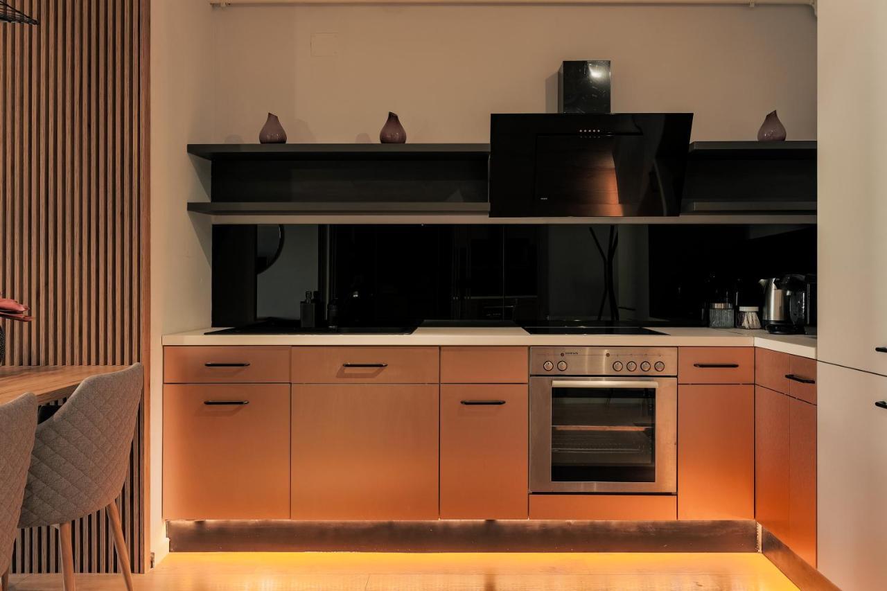 Nest Inn Stiletto Apartment Kluż-Napoka Zewnętrze zdjęcie