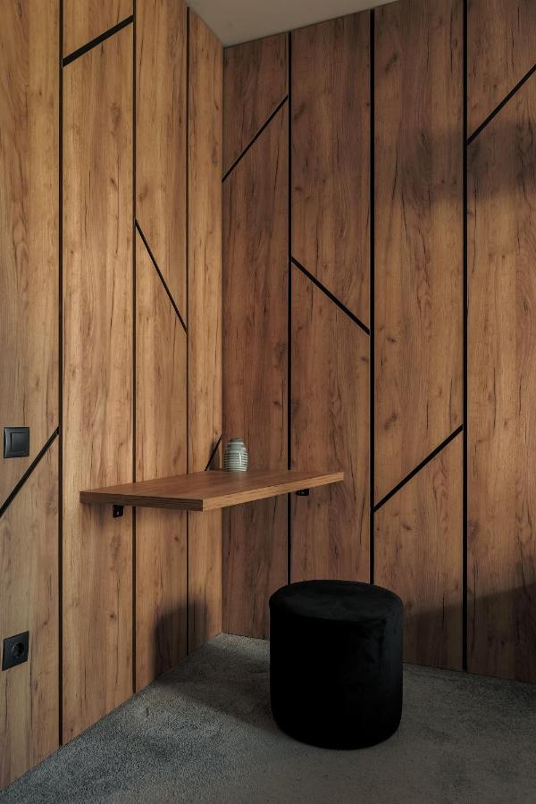 Nest Inn Stiletto Apartment Kluż-Napoka Zewnętrze zdjęcie
