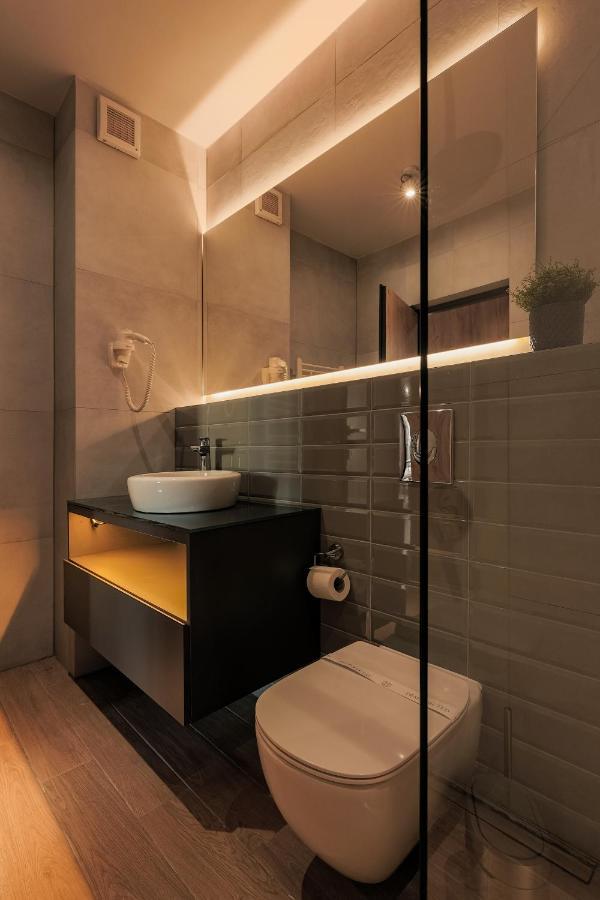 Nest Inn Stiletto Apartment Kluż-Napoka Zewnętrze zdjęcie