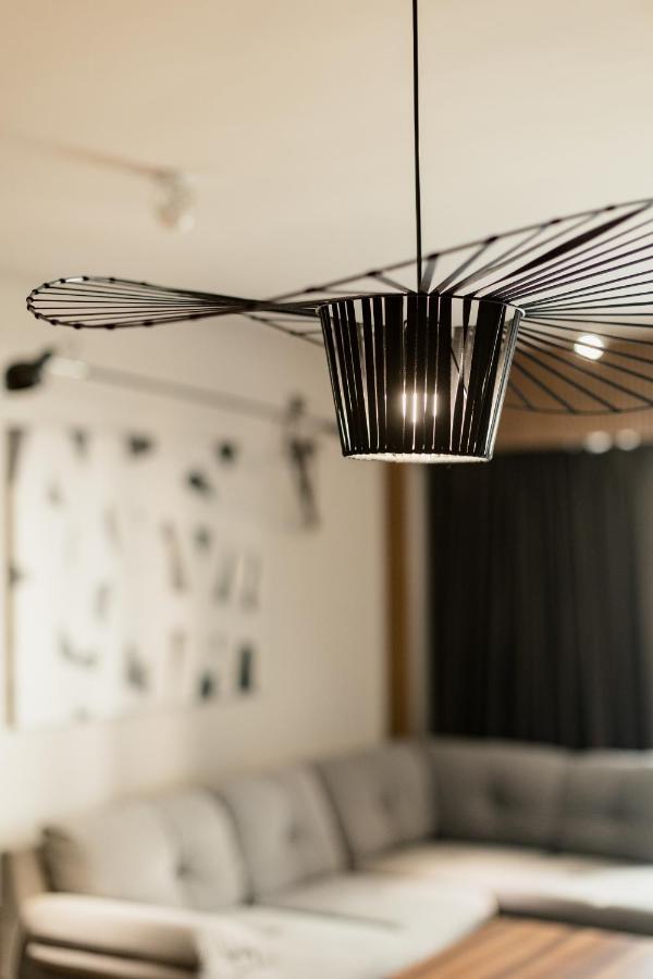 Nest Inn Stiletto Apartment Kluż-Napoka Zewnętrze zdjęcie