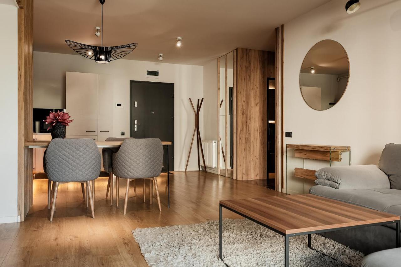 Nest Inn Stiletto Apartment Kluż-Napoka Zewnętrze zdjęcie