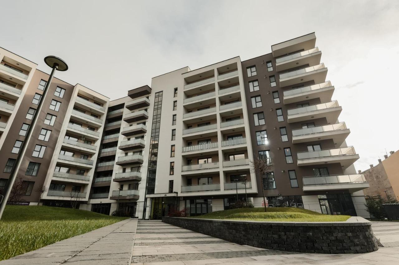 Nest Inn Stiletto Apartment Kluż-Napoka Zewnętrze zdjęcie